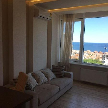 Apartment With Sea View Одеса Екстериор снимка